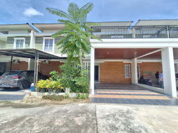 DIJUAL RUMAH CLUSTER 2 LANTAI BARU LOKASI PARIT INDAH-PEKANBARU