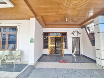 DIJUAL RUMAH 2 LANTAI SIAP HUNI FULL FURNISH LOKASI JALAN PAUS - PEKANBARU