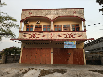 DISEWAKAN RUKO 2.5 LT LOKASI TENGAH KOTA DEKAT JALAN PARIT INDAH