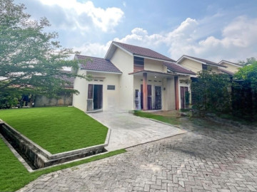 DIJUAL RUMAH SIAP HUNI TANAH LUAS LOKASI JL.BUDI LUHUR-PEKANBARU