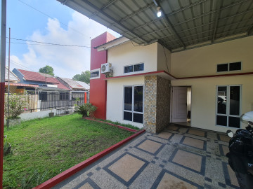Disewakan 1 unit rumah semi furnish lokasi Hangtuah tengah kota Pekanbaru