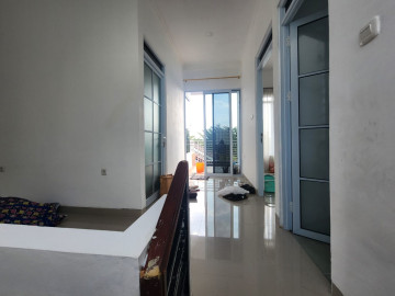 DISEWAKAN RUMAH CLUSTER 2LT FURNISHED LOKASI PANAM - PEKANBARU