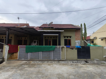 DISEWAKAN RUMAH CLUSTER LOKASI TENGAH KOTA DEKAT SUDIRMAN DAN BANDARA UDARA SULTAN SYARIF QASIM