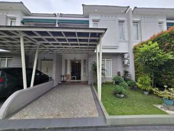 DISEWAKAN RUMAH CLUSTER ELITE 2 LANTAI FULL FURNISH LOKASI JALAN SUDIRMAN-PEKANBARU
