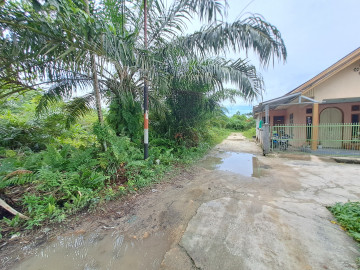 DIJUAL SEBIDANG TANAH LOKASI DEKAT PERGUDANGAN SIAK 2 JL.DHARMA BAKTI UJUNG-PEKANBARU