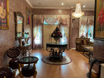 DIJUAL RUMAH BULATAN MEWAH FULL FURNISH DENGAN TANAH LUAS LOKASI PANDAU PERMAI-PEKANBARU