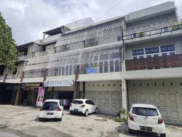 Disewakan Ruko 3lt Full Keramik Siap pakai di Jl. Kampar - Pekanbaru
