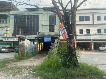 DIJUAL RUKO 3LT LOKASI TEPI JALAN BESAR JL RIAU UJUNG PEKANBARU
