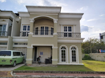 Dijual Rumah Mewah 2 Lt. Sudirman City Square, Pekanbaru