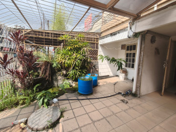 DISEWAKAN RUMAH DI JL. ANGKASA - PEKANBARU