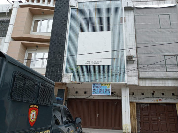 Disewakan Ruko 3lt lokasi Jl. Ahmad Yani - Pekanbaru