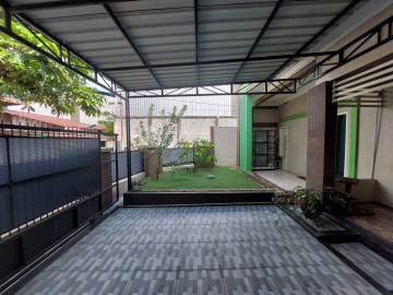 DIJUAL RUMAH FULL FURNISHED DENGAN AKSES PREMIUM KE JL.SOEKARNO HATTA DAN JL.ARIFIN AHMAD