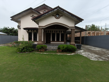 DIJUAL RUMAH BULATAN LOKASI TENAYAN RAYA PEKANBARU RIAU