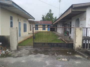 DIJUAL TANAH BESERTA BANGUNAN LOKASI DEKAT KAMPUS UIR /DEKAT JLN KAHARUDIN NASUTION-MARPOYAN PEKANBARU