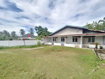 DIJUAL RUMAH BULATAN + 4 UNIT KONTRAKAN LOKASI JL.KELAPA SAWIT-PEKANBARU