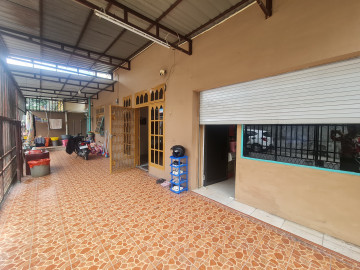Di Jual 1 unit rumah siap huni Lokasi Jalan Setia Budi tengah kota Pekanbaru