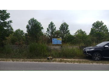 Dijual sebidang tanah di Garuda Sakti KM11