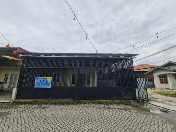 Di Sewakan 1 unit rumah baru lokasi Riau Ujung Karya Indah tengah kota Pekanbaru