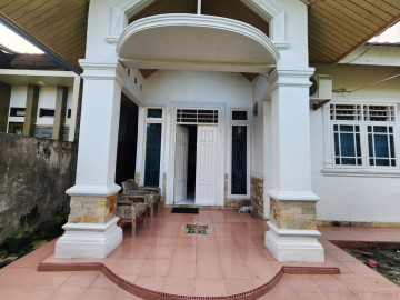Dijual rumah murah tengah kota type 150 di Jl. Parit Indah - Pekanbaru