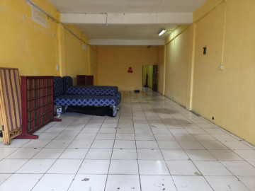 DISEWAKAN 1 RUKO 3 LT LOKASI TENGAH KOTA JALAN SUDIRMAN PEKANBARU