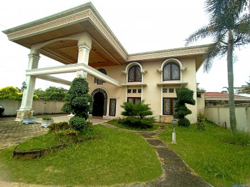 Dijual Rumah Mewah dekat Jl. Sudirman - Pekanbaru