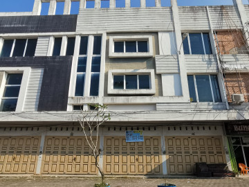 Dijual / Disewakan Ruko 3lt di Jl. Air Hitam  (Dekat Pergudangan Platinum) - Pekanbaru