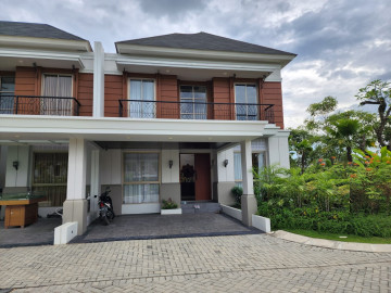 Dijual Rumah Cluster mewah 2lt  lokasi tengah kota JL. Duyung - Pekanbaru