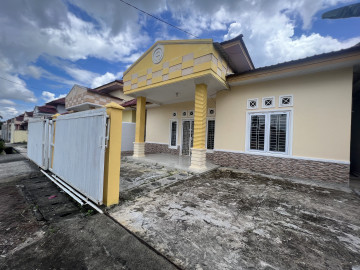 DIJUAL RUMAH SIAP HUNI DI TENGAH KOTA LOKASI JLN HARAPAN RAYA PEKANBARU