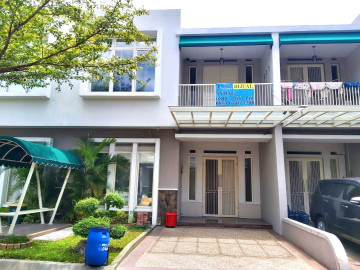 Dijual / Disewakan 1 Unit Rumah Mewah 2 Lantai di Jl. Arifin Ahmad / Mega Asri - Pekanbaru