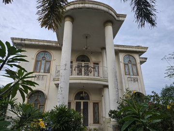 DIJUAL RUMAH MEWAH 2LT SIAP HUNI JL.ARIFIN AHMAD
