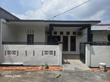 DIJUAL / DISEWAKAN RUMAH SIAP HUNI JL.SIMPANG TIGA