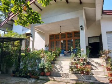 Dijual Rumah Bulatan + Tanah di Jl. Sisingamagaraja - Pekanbaru