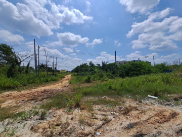 DISEWAKAN SEBIDANG TANAH DI TEPI JALAN SOEKARNO HATTA-PEKANBARU