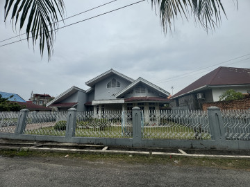 DIJUAL RUMAH 2 LT ,RUMAH PETAK 2 & TANAH JL .TIRAM
