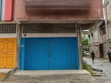 Disewakan Ruko 3 Lt Tepi Jl Tuanku Tambusai / Nangka
