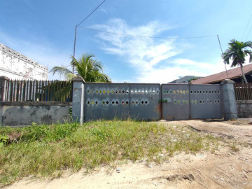 Di Jual / Di Sewakan Gudang + Tanah + Kantor Di Jl.Siak 2
