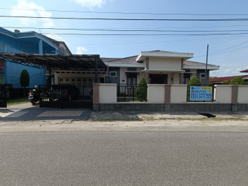 Dijual / Disewa Rumah Bulatan Mewah, lokasi JL.Durian, Pekanbaru