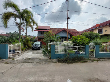 DIJUAL RUMAH BULATAN LOKASI DEKAT JL. SUDIRMAN