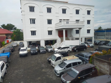 Disewakan Gedung 4,5lantai siap pakai di Jl. Soekarno Hatta - Pekanbaru