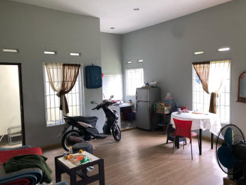 DIJUAL RUMAH MURAH SIAP HUNI DENGAN TANAH LUAS LOKASI JL.PUNCAK SARI RUMBAI-PEKANBARU
