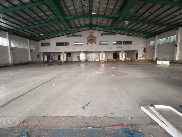 DISEWAKAN BANGUNAN DAN TANAH LOKASI TENGAH KOTA JALAN SOEKARNO HATTA