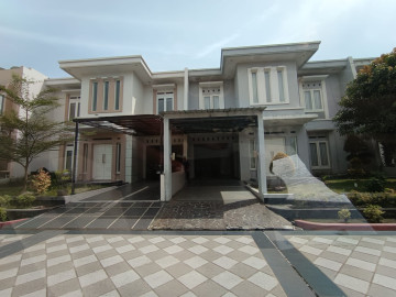 DI JUAL RUMAH CLUSTER JL LETJEND S.PARMAN /  GOBAH