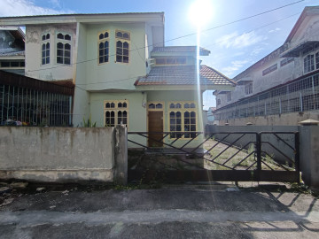 DI JUAL 5 UNIT RUMAH GANDENG  JL RIAU