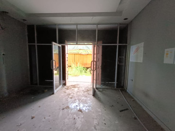DISEWAKAN RUKO 3 LANTAI DI JALAN AIR HITAM PEKANBARU