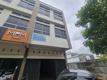 DIJUAL RUKO 3 LANTAI TEPI JALAN BESAR LOKASI JL. ARIFIN AHMAD - PEKANBARU