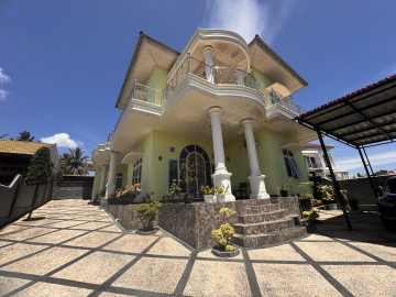 DIJUAL RUMAH SIAP HUNi 2 LT JL BUDISARI