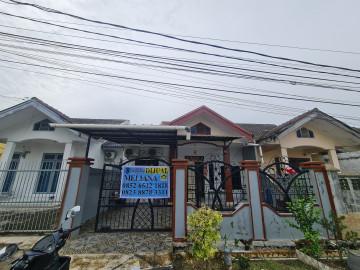 Di Jual 1 unit Rumah 1 lantai siap huni Jalan Pemuda Komplek Pondok Mutiara tengah kota Pekanbaru