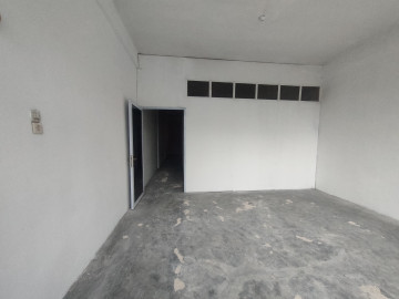 Disewakan ruko 3lt tepi jalan Tuanku Tambusai - Pekanbaru