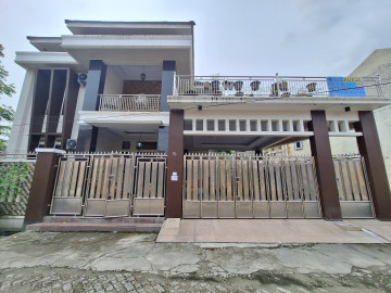 DIJUAL RUMAH CANTIK 2 LT LOKASI JL.TONGKOL DEKAT TUANKU TAMBUSAI-PEKANBARU