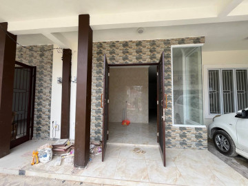 DIJUAL RUMAH CLUSTER MEWAH  2 LANTAI DAN BARU DI JLN. PEMUDA